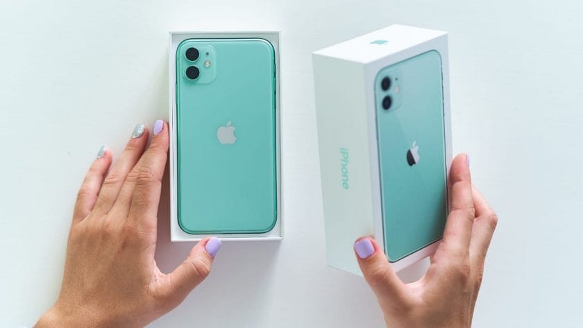 phone packaging ss1792729480